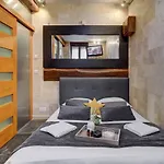Апартаменты Sous Mon Toi Topdestination-dijon - Sauna & Jacuzzi - Classe 3 Etoiles Дижон
