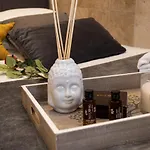 Апартаменты Sous Mon Toi Topdestination-dijon - Sauna & Jacuzzi - Classe 3 Etoiles *