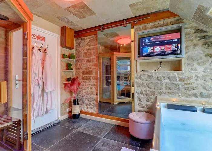 Διαμέρισμα Sous Mon Toi Topdestination-dijon - Sauna & Jacuzzi - Classe 3 Etoiles *