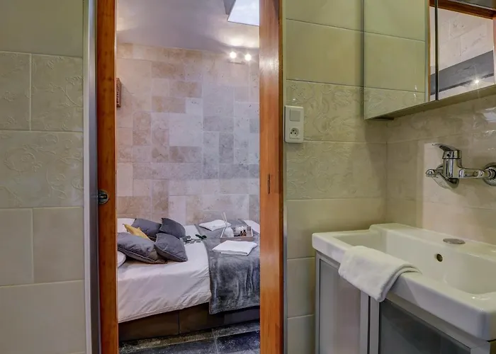 Sous Mon Toi Topdestination-dijon - Sauna & Jacuzzi - Classe 3 Etoiles ディジョン