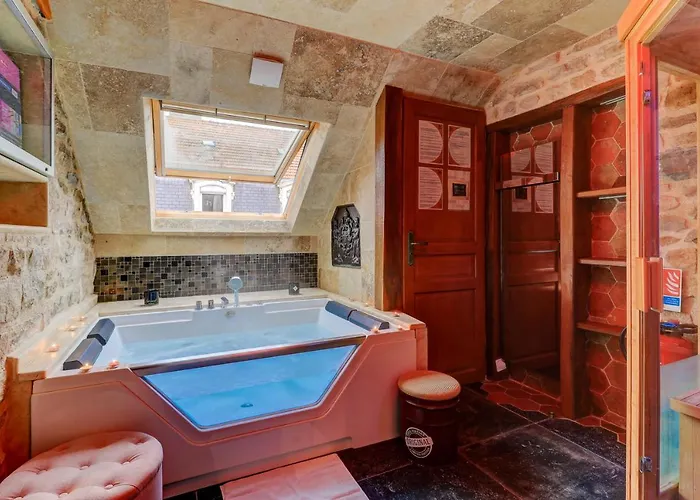 Sous Mon Toi Topdestination-dijon - Sauna & Jacuzzi - Classe 3 Etoiles アパート